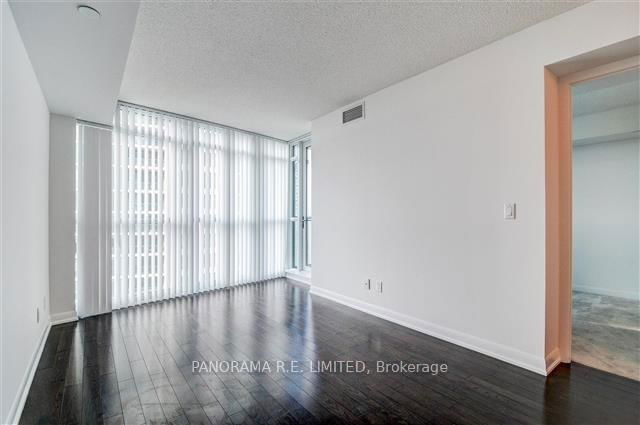1005 - 215 Sherway Gardens Road