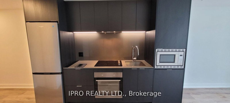 821 - 86 Dundas St E, Mississauga, L5A 1W4 | Image 2