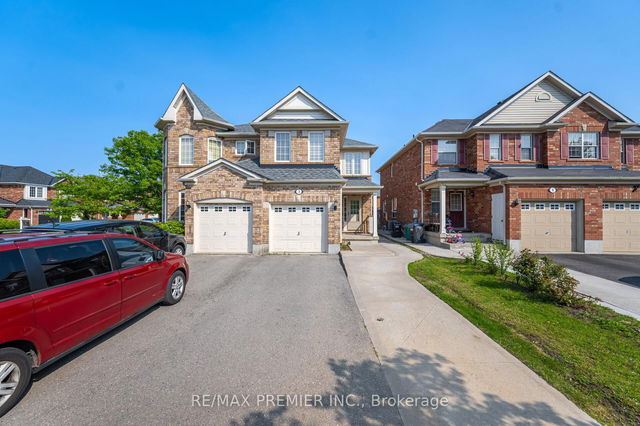 3 Coachlight Crescent