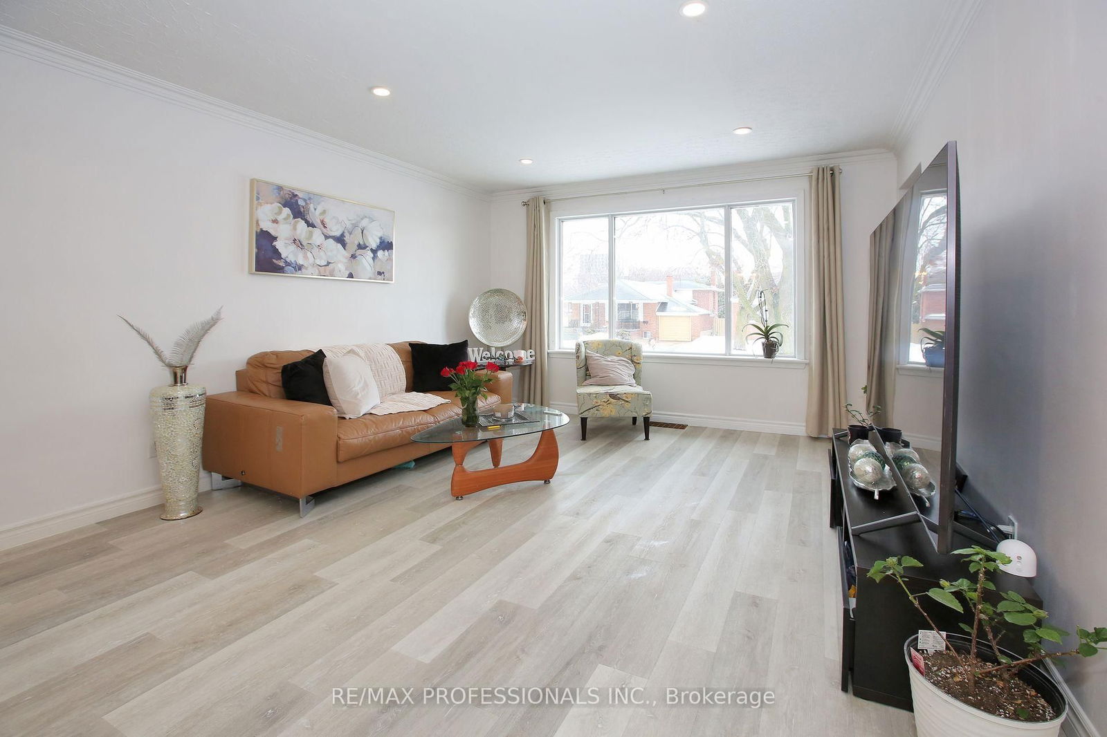 Detached House for sale at 96 Nordin Avenue, Toronto, Islington-City Centre West, M8Z 2B3 - MLS: W12191499