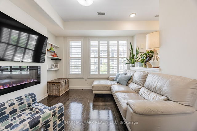 11 Caroline Carpenter Grove