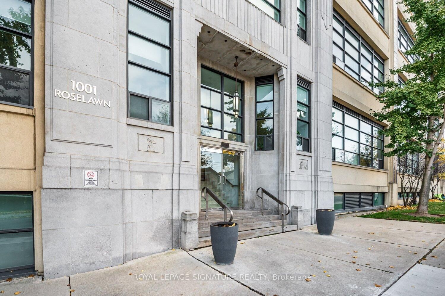 Condo for sale at 108-1001 Roselawn Avenue, Toronto, Briar Hill-Belgravia, M6B 4M4 - MLS: W12191817
