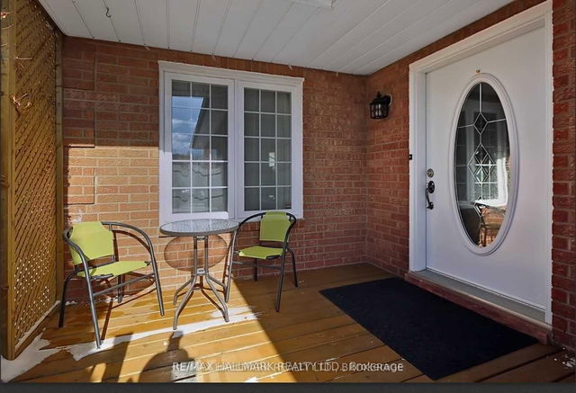 Upper - 71 Ecclestone Drive