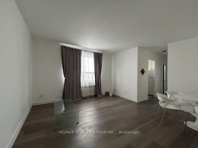 411 - 2000 Bloor Street