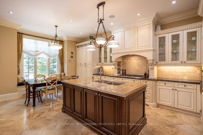 1 Ridgecross Rd, Toronto - Edenbridge-Humber Valley image-0-3