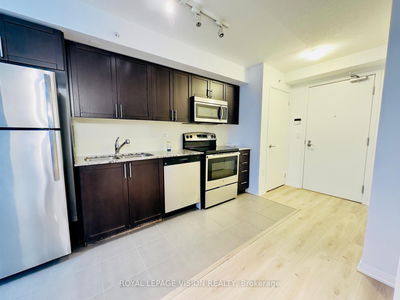 Unit 903 — 830 Lawrence Ave, Toronto - Yorkdale-Glen Park image-0-3