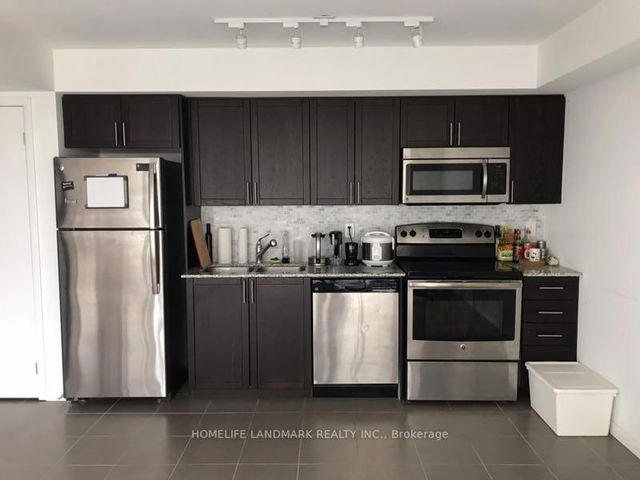 1505 - 830 Lawrence Avenue