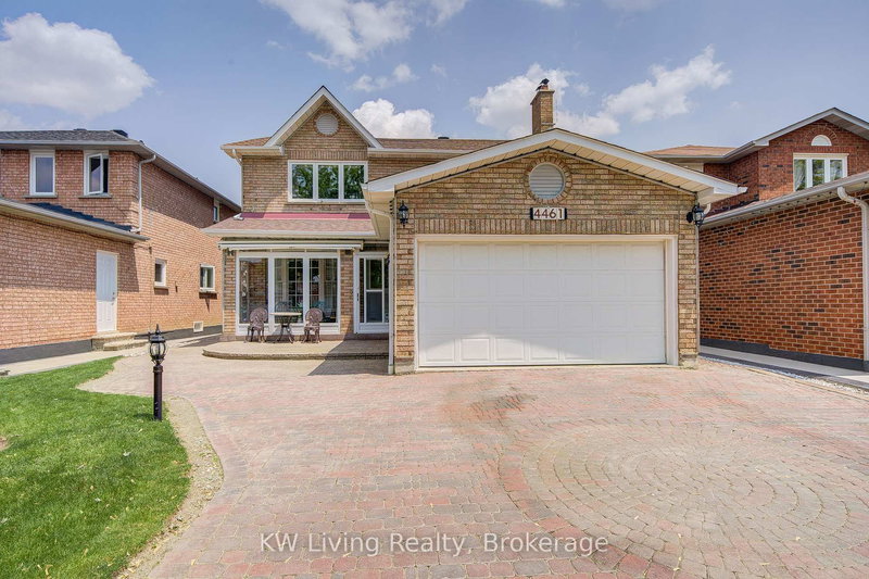 4461 Gladebrook Cres, Mississauga, K5V 1E4 | Image 3