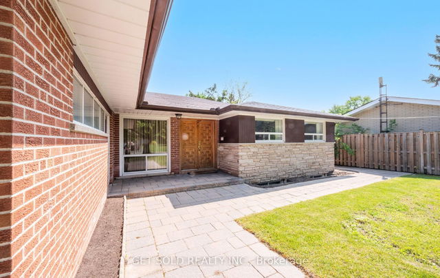 43 Grovetree Road