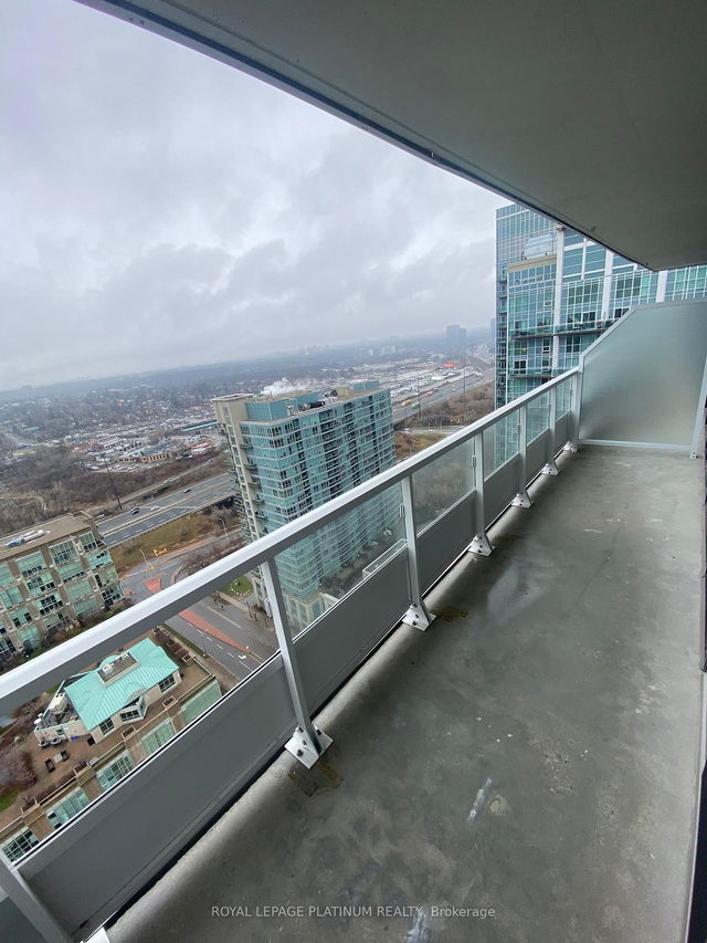 2710 - 251 Manitoba Street