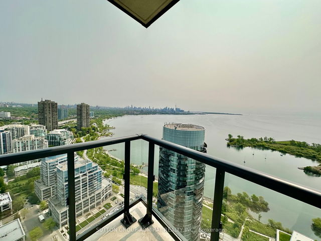 3902 - 38 Annie Craig Drive