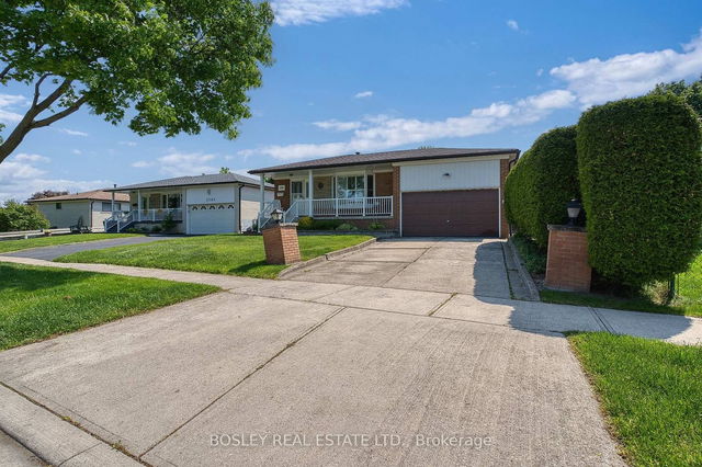 3787 Bayswater Crescent