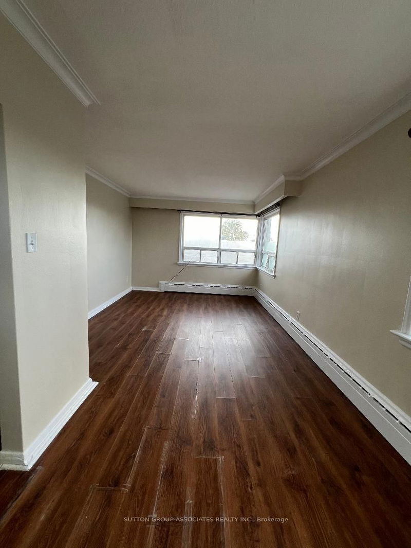 Unit 5 — 125 Ewart Ave, Toronto - Keelesdale-Eglinton West image-0-0