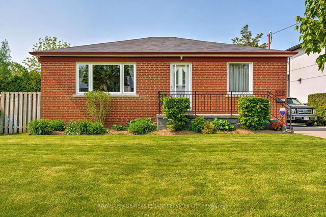 558 Wolsey Crescent