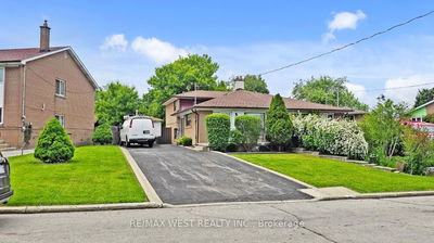 12 Franson Cres, Toronto - Humbermede image-0-1