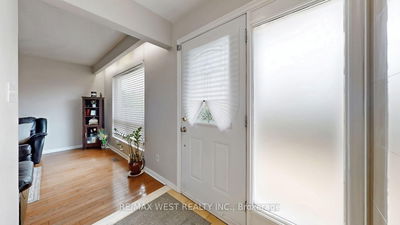 12 Franson Cres, Toronto - Humbermede image-0-3