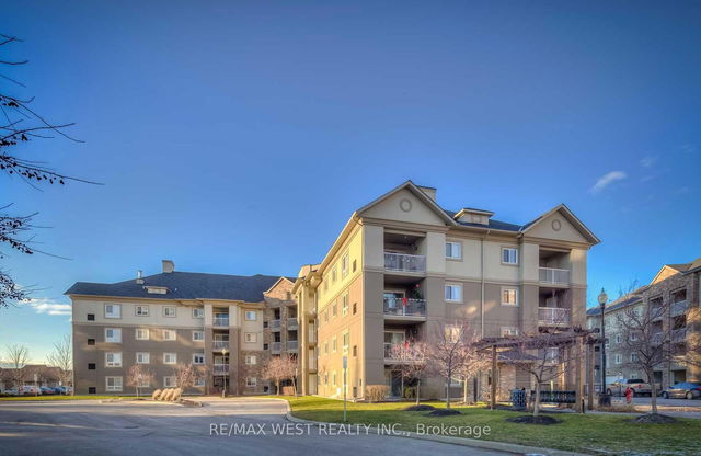 208 - 4 Dayspring Circle