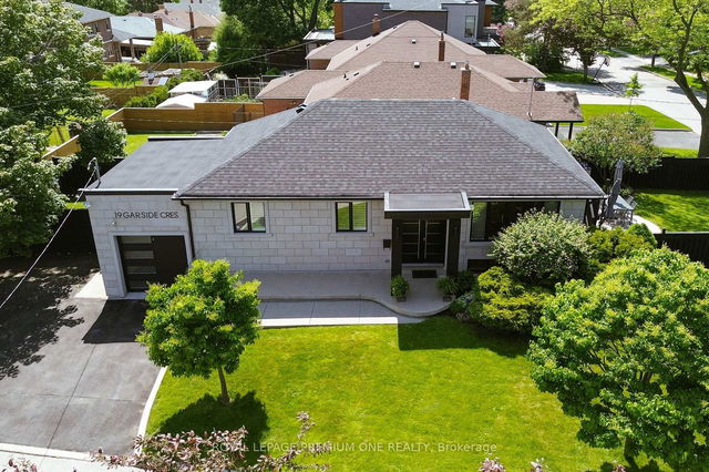 19 Garside Crescent