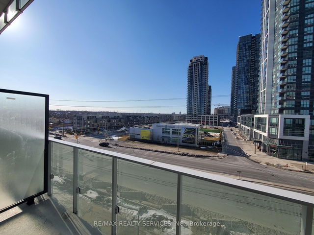 406 - 3900 Confederation Parkway