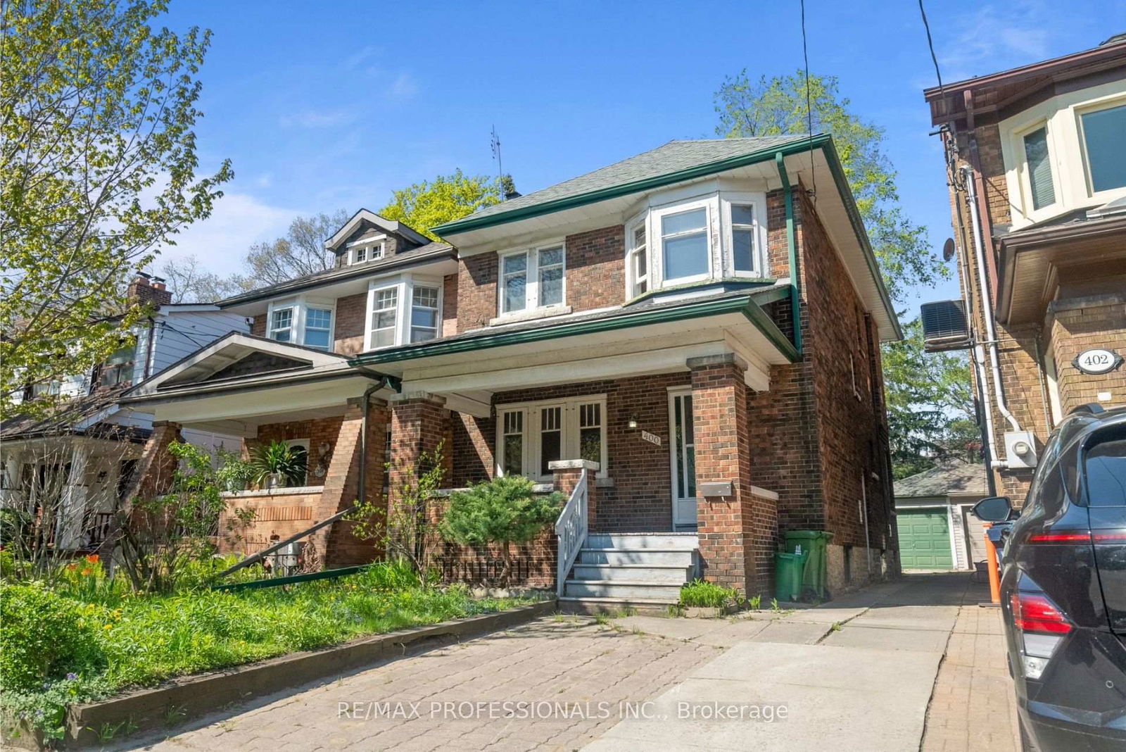 Listing photo 2