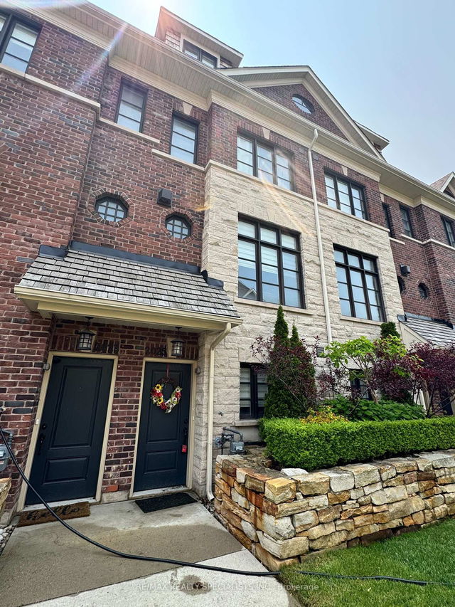 2025 Queensborough Gate