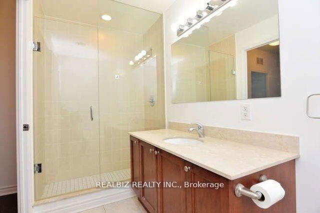 1108 - 3865 Lake Shore Boulevard