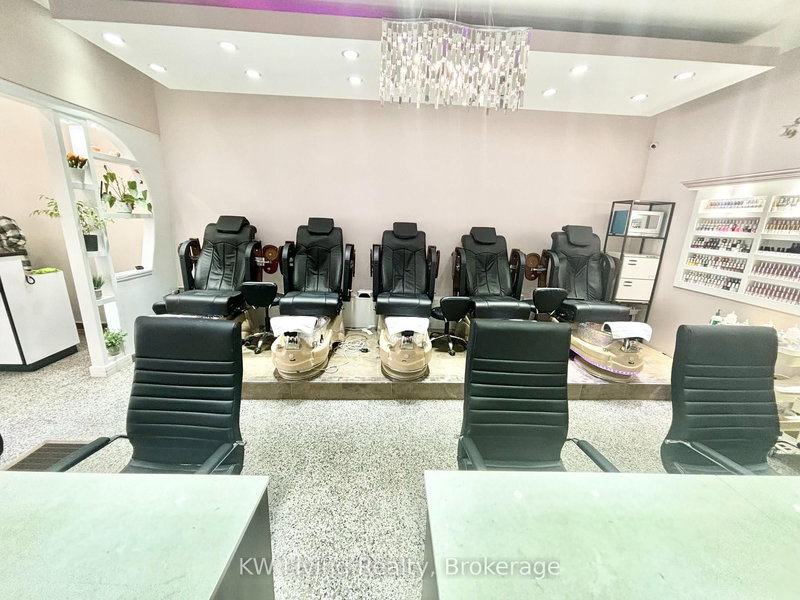 422 Wilson Ave, Toronto, M3H 1S9 | Image 3