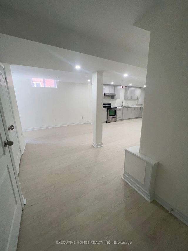 (Basement) - 3074 Dalehurst Drive