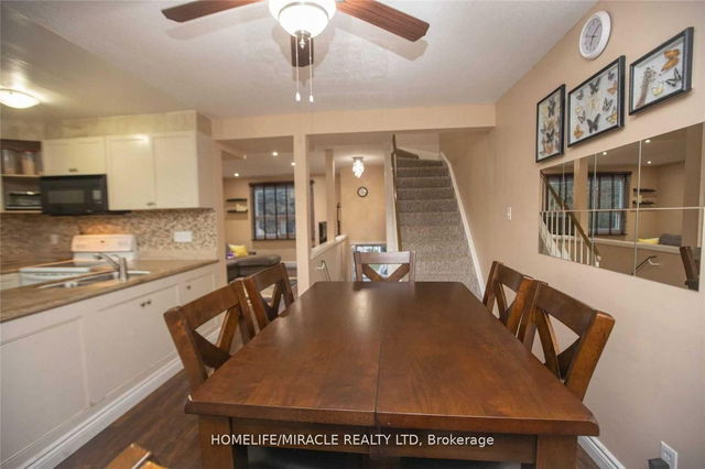 38 Hoskins Square
