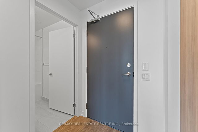 501 - 2485 Eglinton Avenue