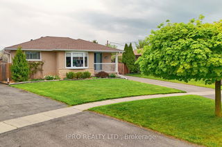 44 Moultrey Crescent