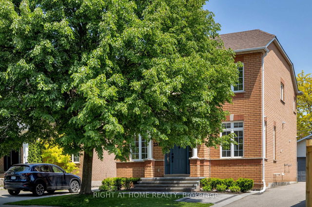 2591 Castle Hill Crescent