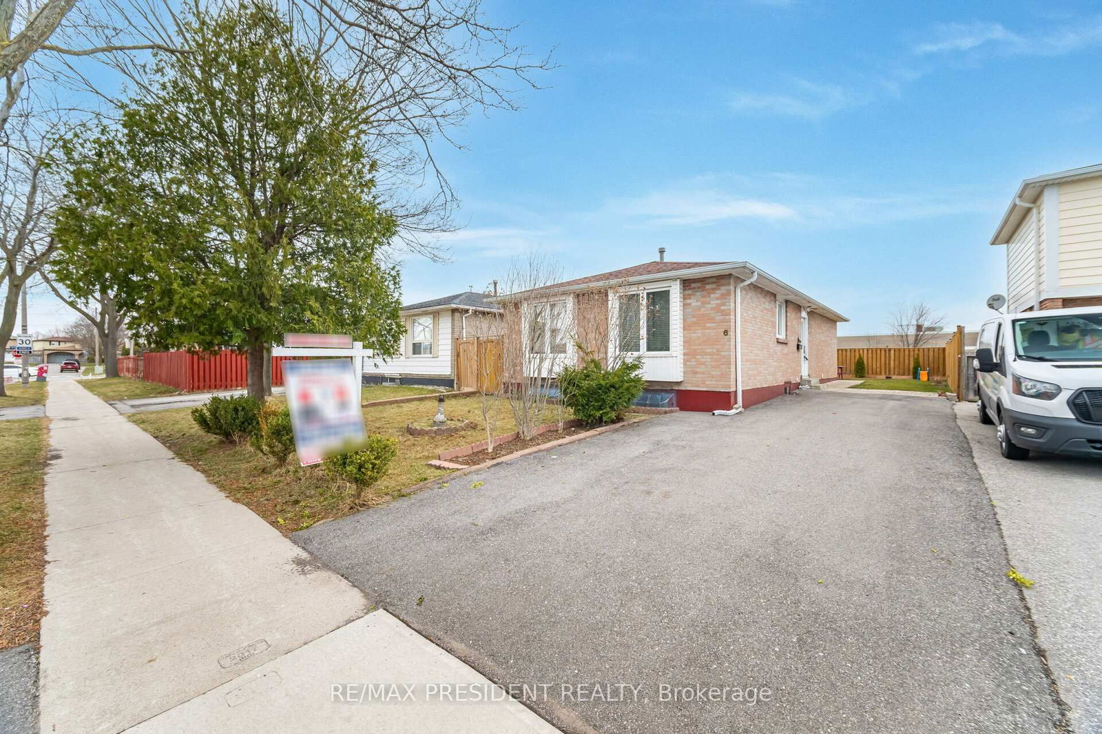 Listing Image 0