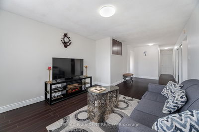 6 Sultan Pool Dr, Toronto - West Humber-Clairville image-0-4