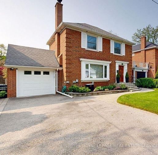 Detached House for sale at 15 Oak Hampton Boulevard, Toronto, Kingsway South, M9A 2T9 - MLS: W12194423