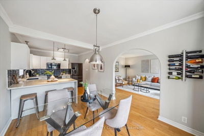 13 Villa Rd, Toronto - Long Branch image-0-2