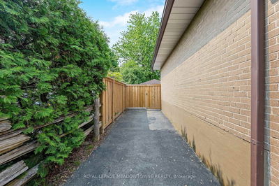 13 Gower Crt, Halton Hills - Georgetown image-0-2