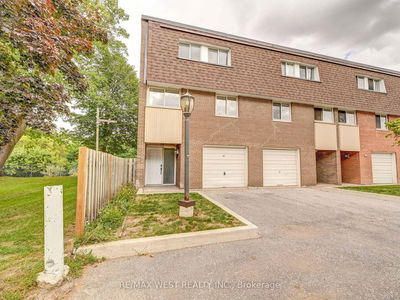 Unit 808 — 22 Tandridge Cres, Toronto - Elms-Old Rexdale image-0-2