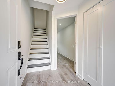 Unit 808 — 22 Tandridge Cres, Toronto - Elms-Old Rexdale image-0-4