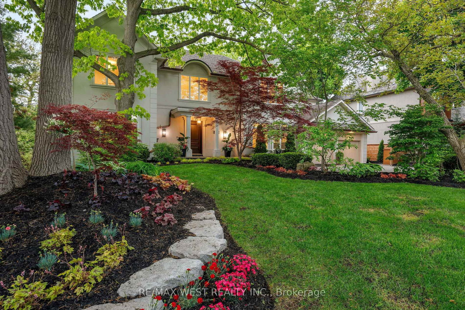 Detached House for sale at 23 Valecrest Drive, Toronto, Edenbridge-Humber Valley, M9A 4P4 - MLS: W12194952