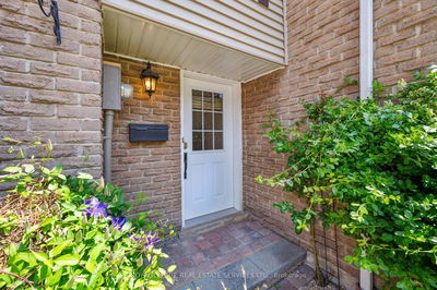 2244 Marine Dr, Oakville - Bronte image-0-2