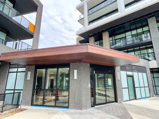 320 - 60 George Butchart Drive