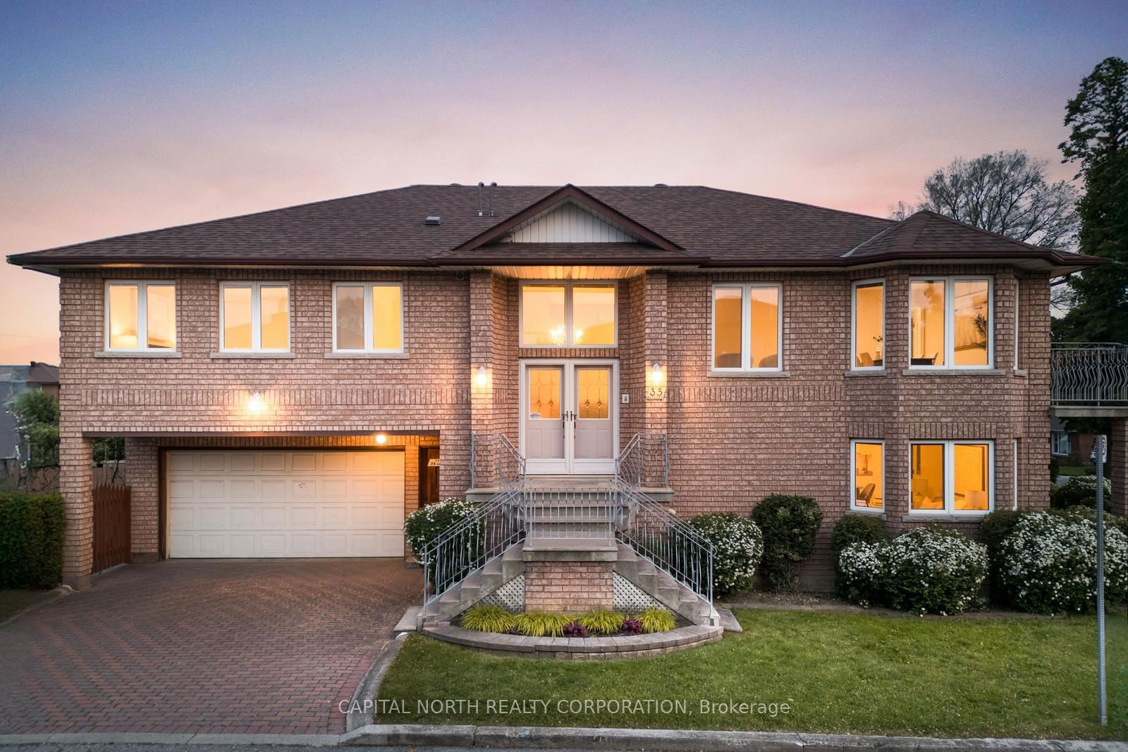 Detached House for sale at 35 Montana Avenue, Toronto, Downsview-Roding-CFB, M3M 1B7 - MLS: W12195016