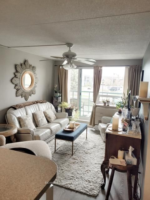209 - 35 Via Rosedale Way