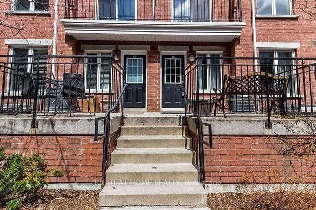 1609 - 28 Laidlaw Street