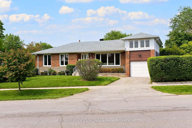 14 Baskerville Crescent