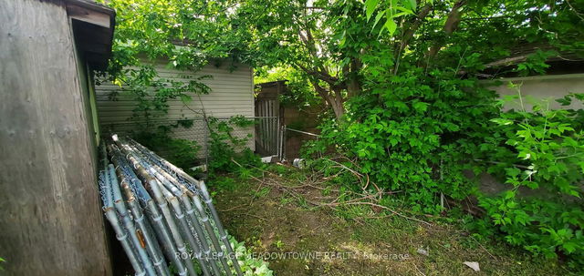 222 Belgravia Avenue