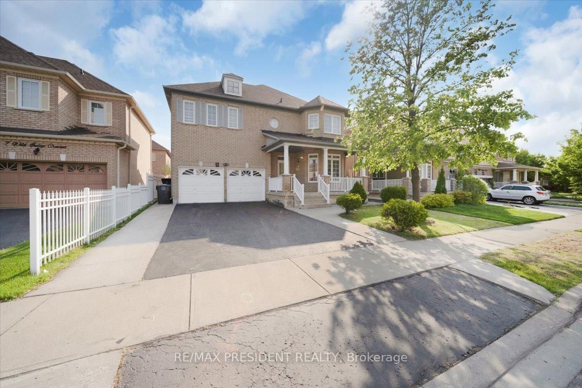 Detached House for sale at 5 Wild Indigo Crescent, Brampton, Ontario, L6R 2K1 - Sandringham-Wellington - MLS: W12195417