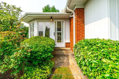 426 North Shore Blvd, Burlington - LaSalle image-0-3
