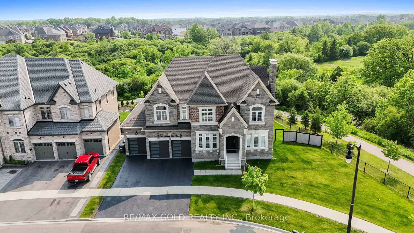 Detached House for sale at 40 Autumn Olive Way, Brampton, Ontario, L6P 4Z3 - Toronto Gore Rural Estate - MLS: W12195807